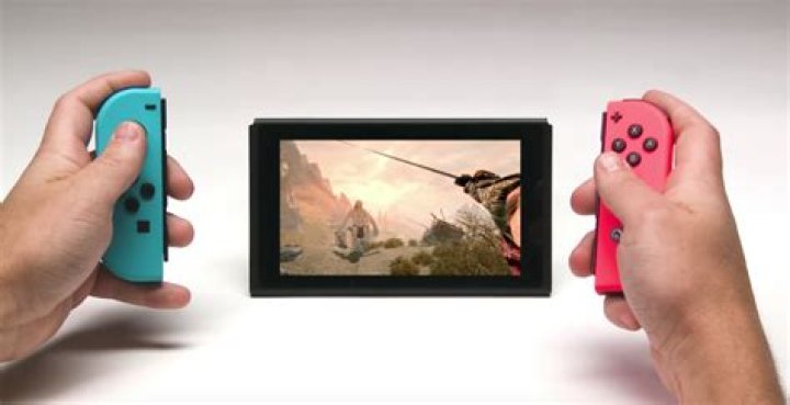 Bethesda Shows off Skyrim Switch with Zelda Amiibo Support, Says Relationship with Nintendo Is "Really Special"