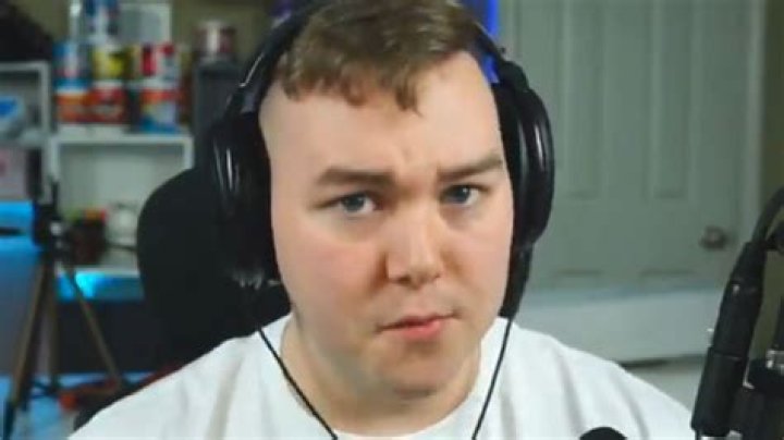 Fortnite YouTuber MaximilianMus allegedly sends fans to harass Twitch streamers, pins blame on Weest