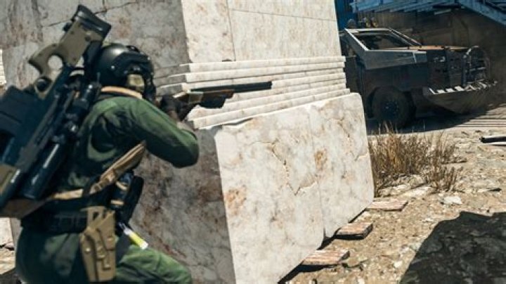 Warzone 2.0 'Join Nearby Enemy Squad': How To Join Other Team