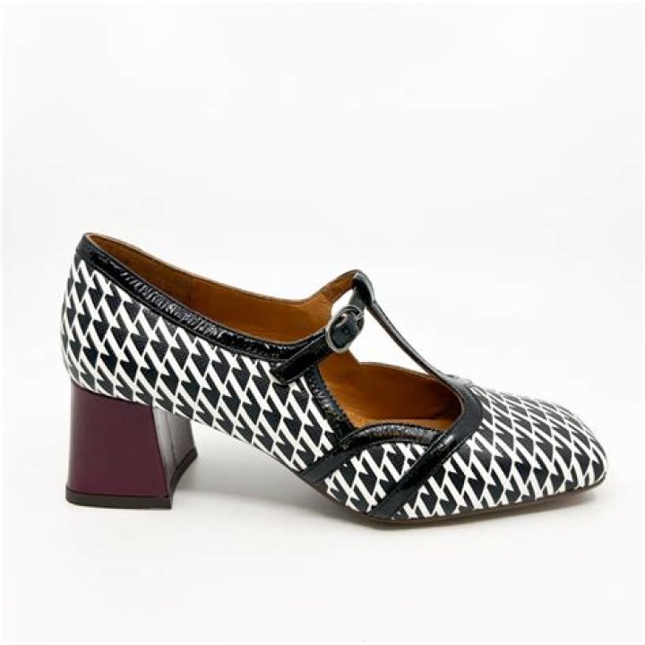 List of 5 Letter Words Starting With 'chie'