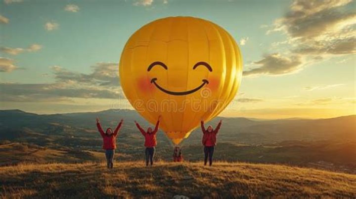 Guess Up Emoji Hot-Air-Balloon • Game Solver