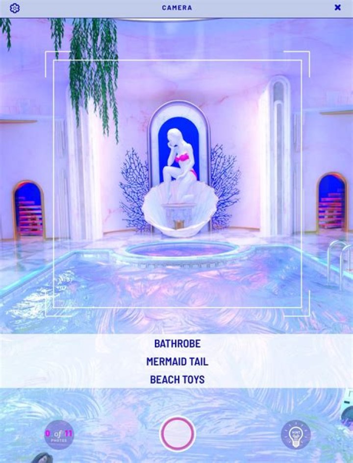 HoloVista review - a dark and dazzling critique of social media