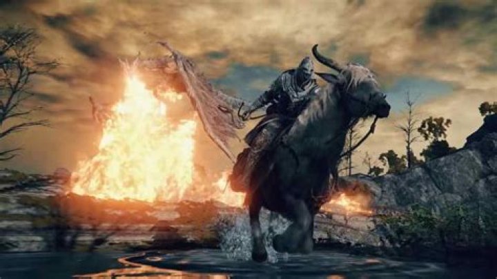 How to crouch in Elden Ring