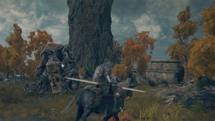 How to defeat the Erdtree Avatar in Elden Ring