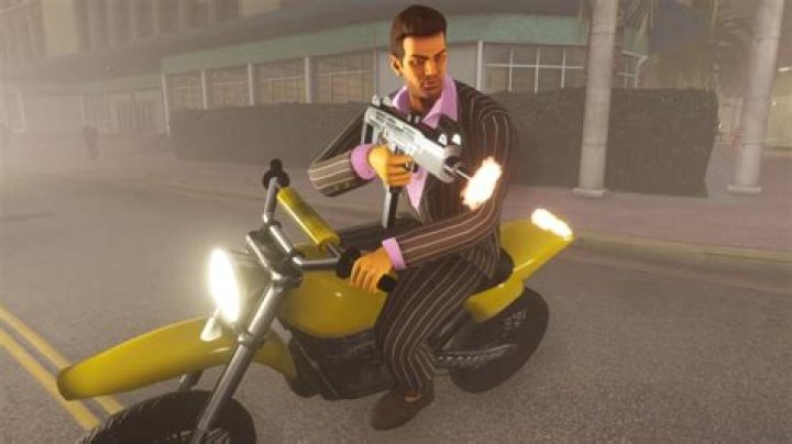 How to do a wheelie on a motorcycle in Grand Theft Auto: Vice City – Definitive Edition