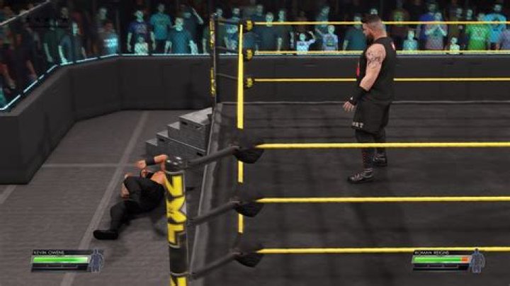How to perform a hammer throw in WWE 2K22