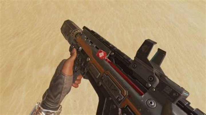 How to use the C.A.R. SMG in Apex Legends