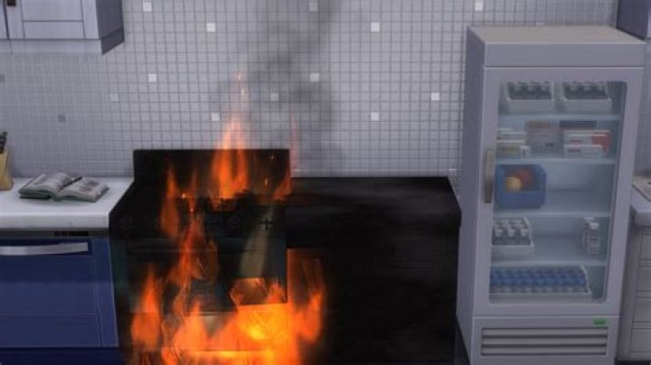 I Manifested A Real Kitchen Fire By Being A Pyromaniac In The Sims 4