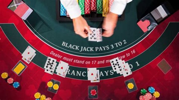 Is it better to play blackjack alone with the dealer?
