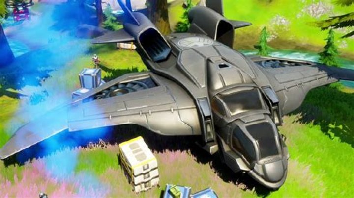 Fortnite Week 1 Challenge - Quinjet Patrol Landing Site & Stark Robots