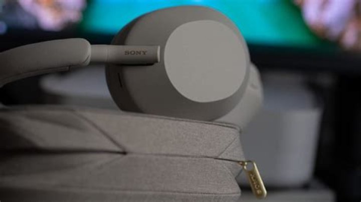 What is the IP rating of Sony WH-1000XM5?